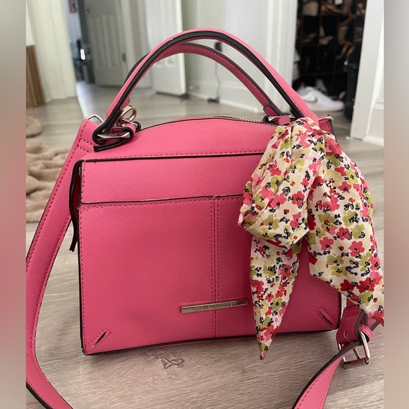 STEVE MADDEN - Bresse Crossbody Raspberry Pink - Picture 1 of 9